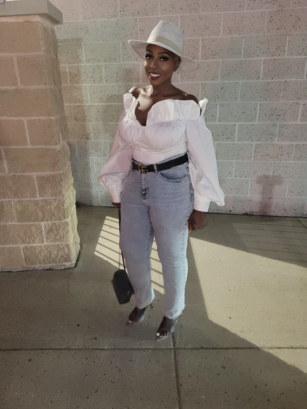 White poplin off shoulder top